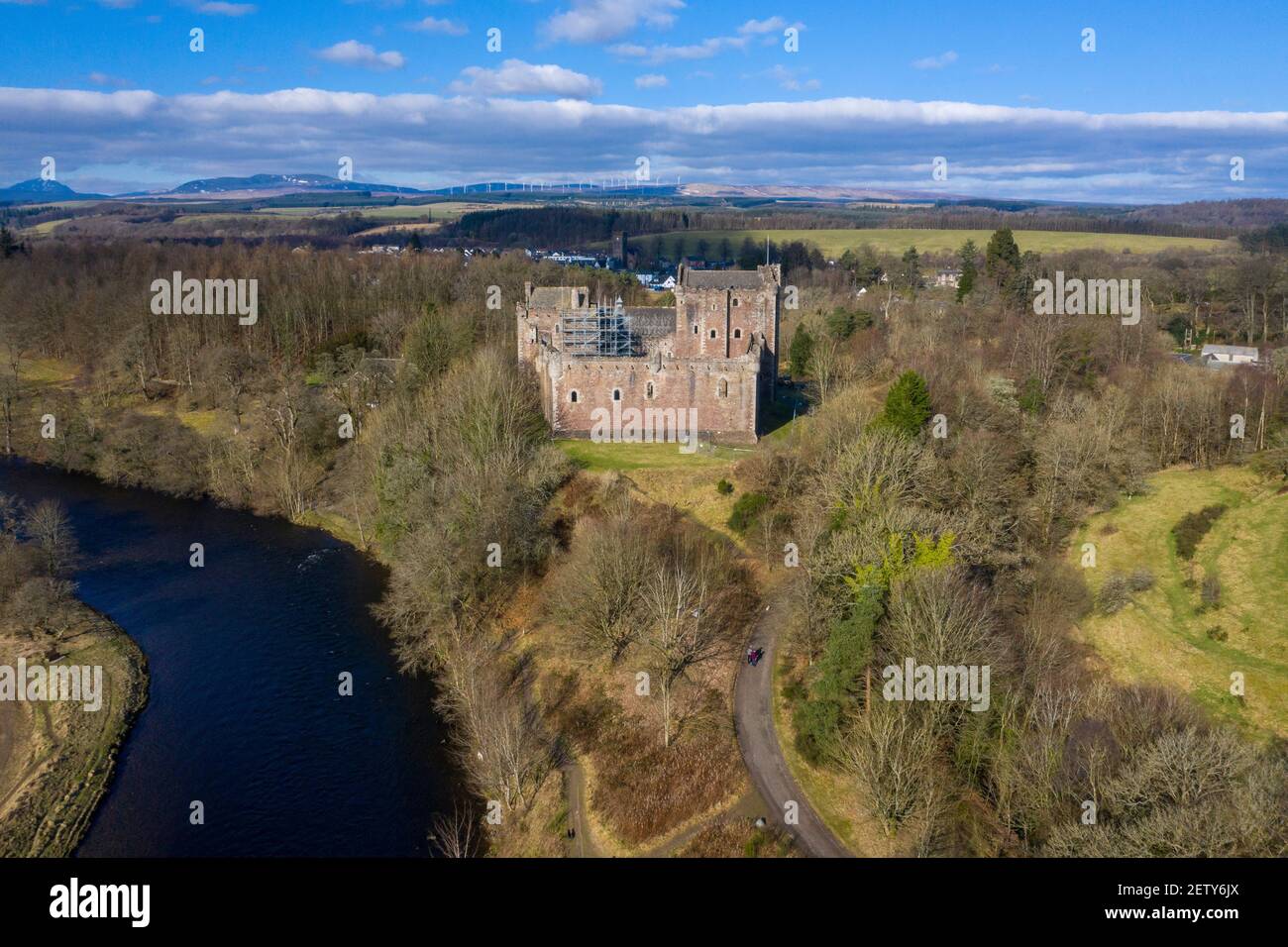 Doune Castello sulle rive del fiume Teith, Doune, Stirling District, Scozia. Foto Stock