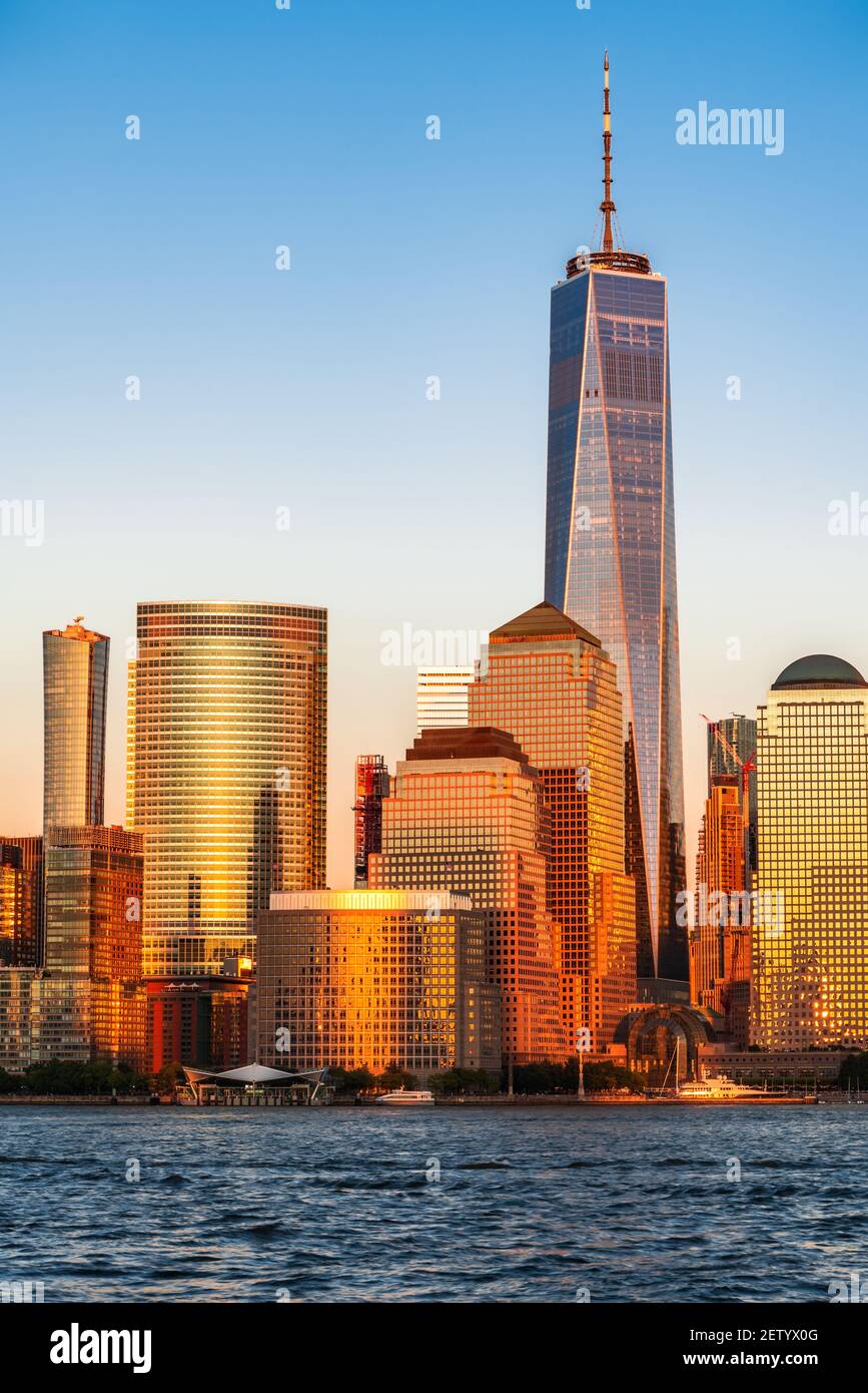 New York, Stati Uniti. Splendida vista del tramonto a Lower Manhattan negli Stati Uniti d'America. Foto Stock