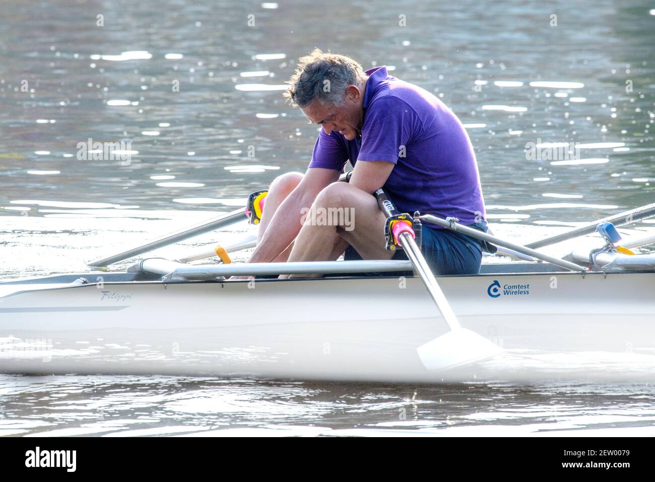 Henley-on-Thames, Berkshire, UK., Wednesday, 12/08/2020, Maestri atleti, che si adeguano durante l'allenamento, [ credito obbligatorio © Peter Spurrier/Intersport Images], Foto Stock