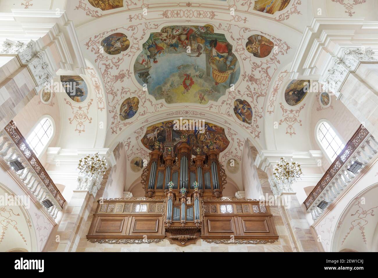 Francia, Bas Rhin, la Ried, Ebersmunster, Saint Maurice chiesa abbaziale del xviii secolo e di stile barocco tedesco, organi da 1730-1732 del famoso organaro André Silbermann Foto Stock
