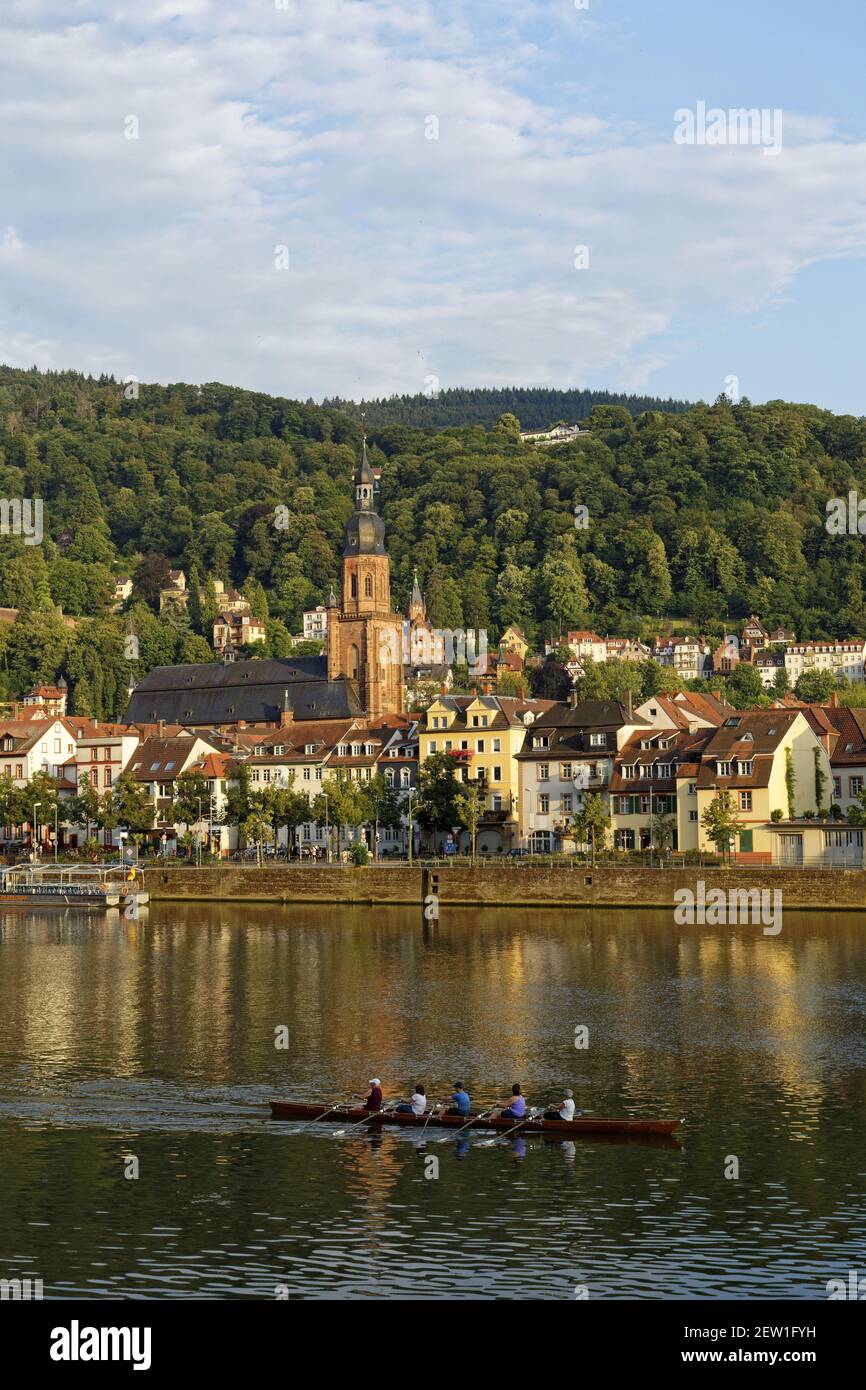 Germania, Baden Wurttemberg, Heidelberg, la città, lo Spirito Santo (Heiliggeistkirche) dalla riva destra del Neckar Foto Stock