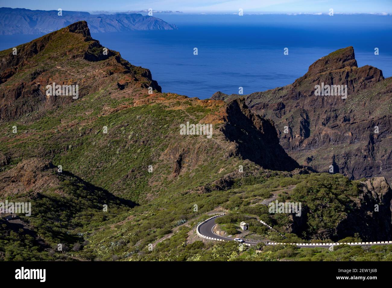 Spagna, Isole Canarie, isola di Tenerife, Masca e la vista sull'isola di la Gomera Foto Stock