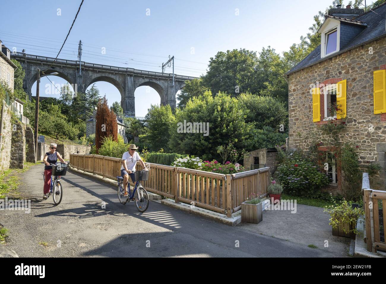 Francia, Cotes d'Armor, Saint-Brieuc, giro in bicicletta nel Parco della Valle Goedic Foto Stock