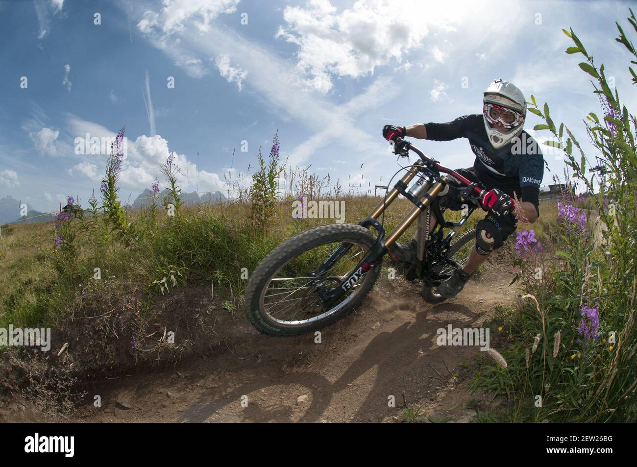 Svizzera, Canton Vallese, Morgins, discesa in mountain bike nella località Foto Stock