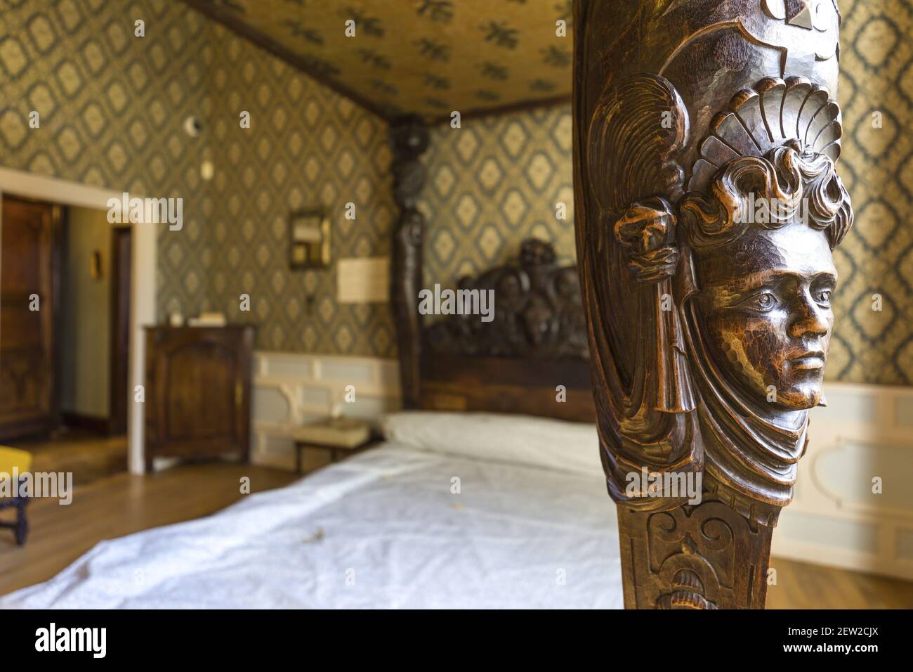 Francia, Indre et Loire, Valle della Loira dichiarata Patrimonio Mondiale dall'UNESCO, Azay-le-Rideau, il castello di Islette, l'Château de l'Islette ha protetto gli amori segreti degli scultori Auguste Rodin e Camille Claudel, letto cerimoniale, noto come HENRI III dalla Château d'Amboise Foto Stock