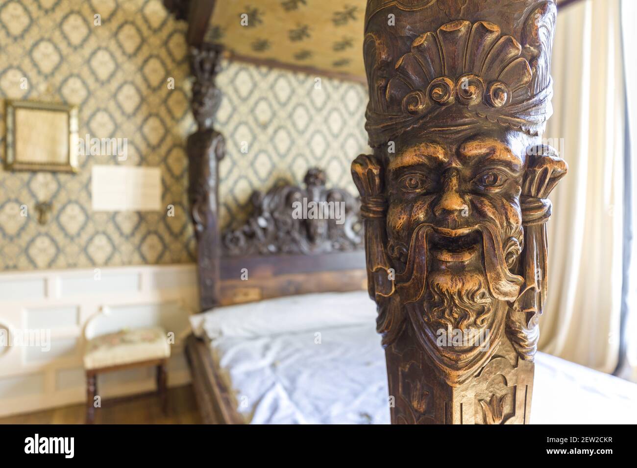 Francia, Indre et Loire, Valle della Loira dichiarata Patrimonio Mondiale dall'UNESCO, Azay-le-Rideau, il castello di Islette, l'Château de l'Islette ha protetto gli amori segreti degli scultori Auguste Rodin e Camille Claudel, letto cerimoniale, noto come HENRI III dalla Château d'Amboise Foto Stock