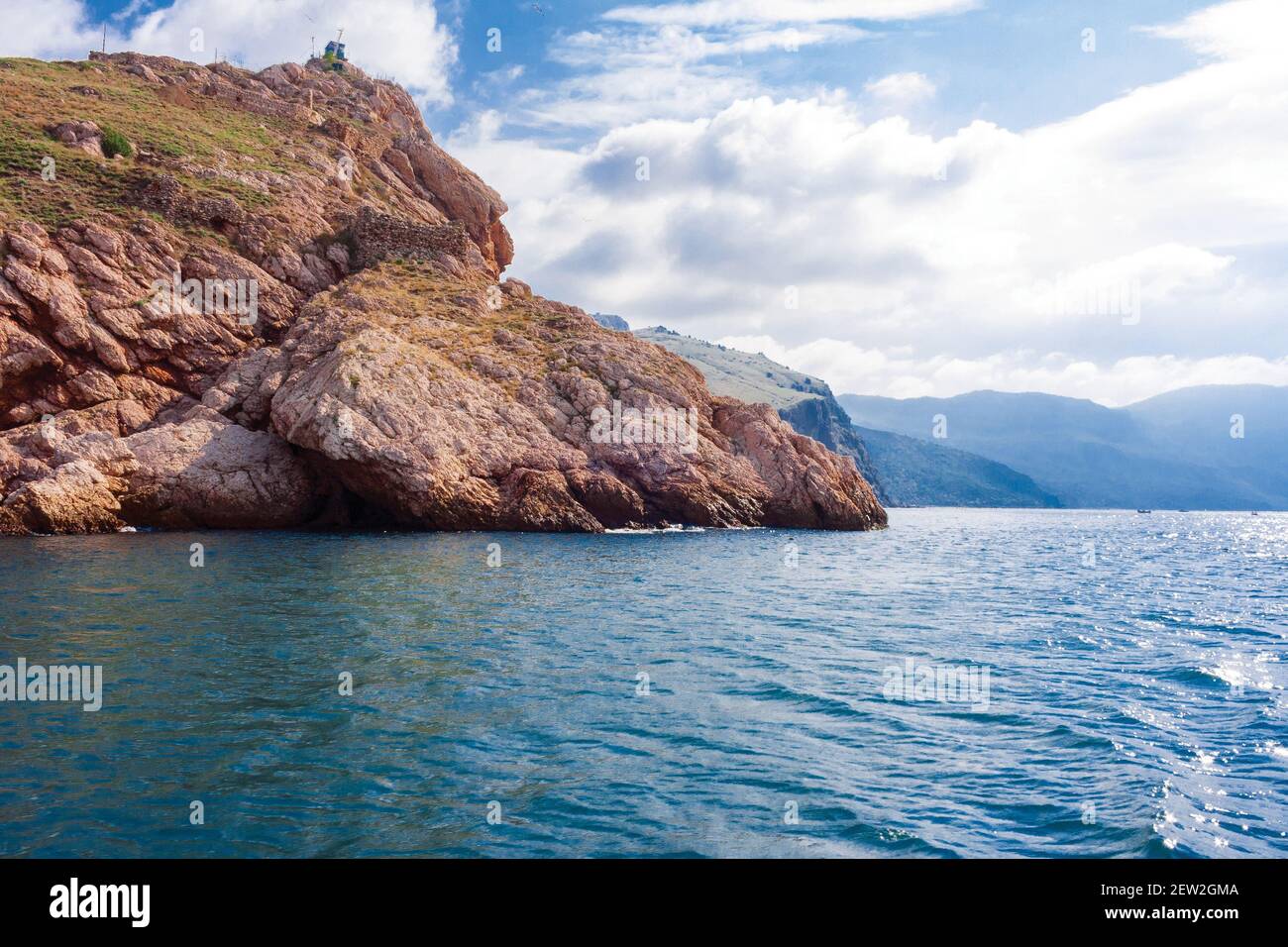 paesaggio della linea rocciosa costiera della costa Foto Stock