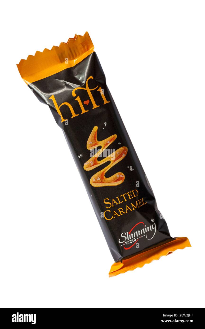 hi-fi seduce Me Salted Caramel cereali bar da Slimming World isolato su sfondo bianco Foto Stock