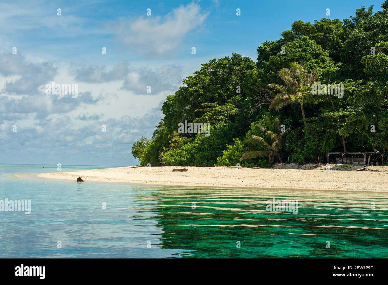 Spiaggia tranquilla e bella a Sipadan, un parco nazionale in malesia, famoso perché è un importante e famoso paradiso per le immersioni Foto Stock