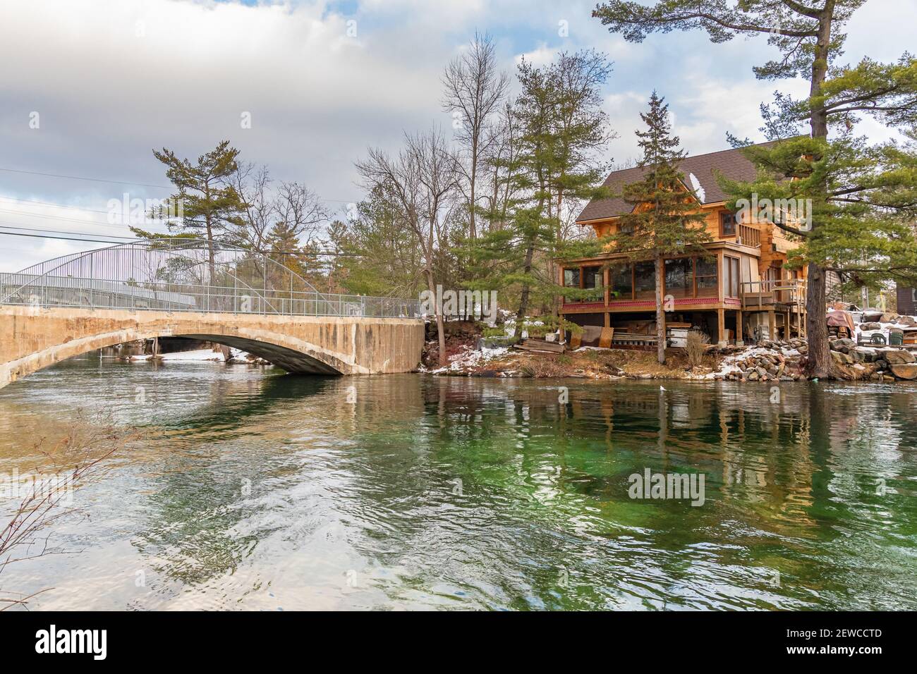 McCutcheon Falls e Little Falls Conservation Area Muskoka County Algonquin Highlands Ontario Canada in inverno Foto Stock