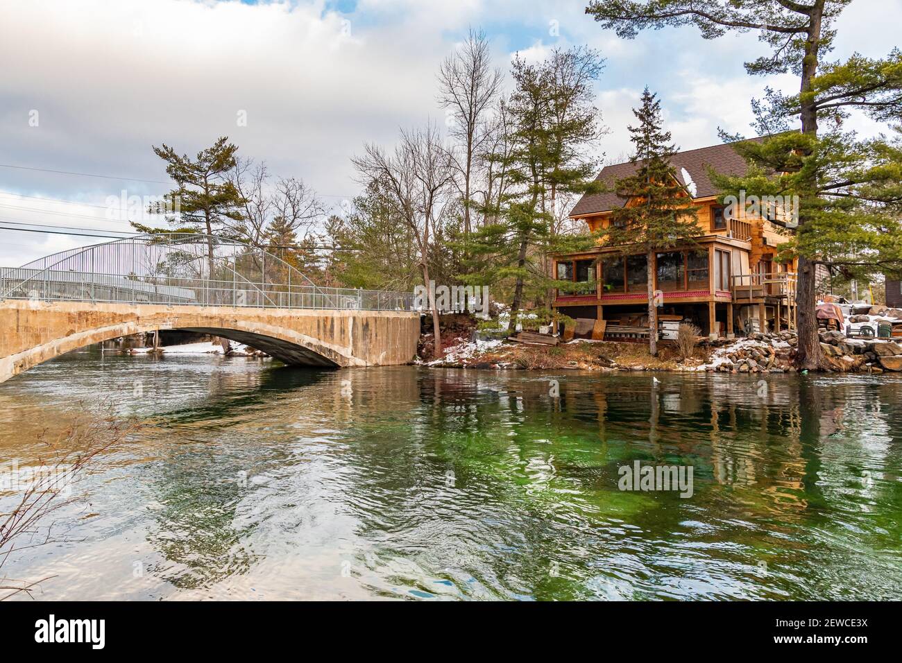 McCutcheon Falls e Little Falls Conservation Area Muskoka County Algonquin Highlands Ontario Canada in inverno Foto Stock
