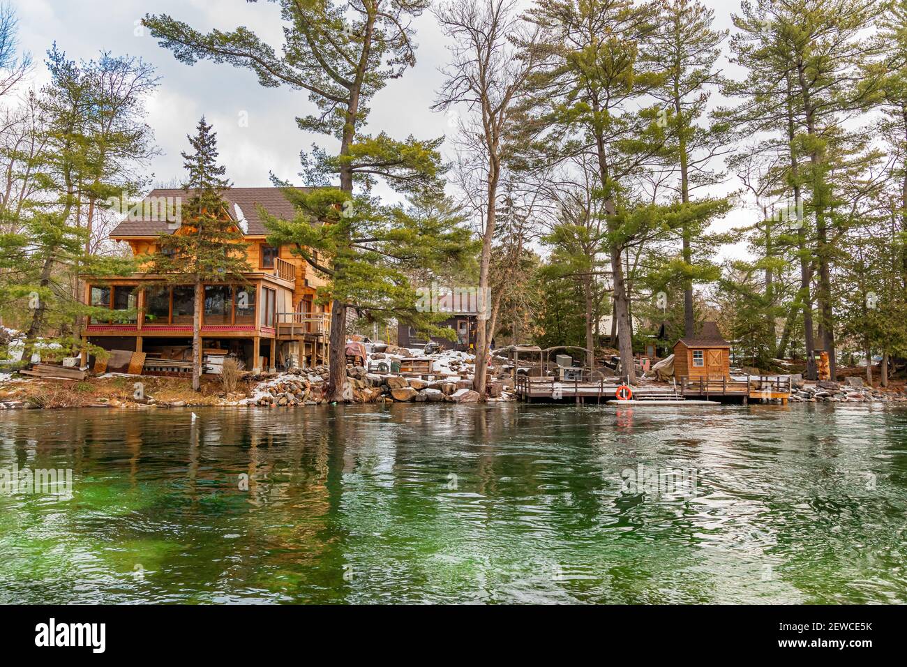 McCutcheon Falls e Little Falls Conservation Area Muskoka County Algonquin Highlands Ontario Canada in inverno Foto Stock