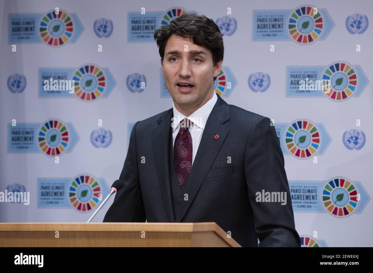 Nazioni Unite, New York, USA, 22 2016 aprile - Justin Trudeau, primo ministro del Canada, tiene una conferenza stampa dopo la firma dell'accordo di Parigi oggi presso la sede delle Nazioni Unite a New York. Foto Stock