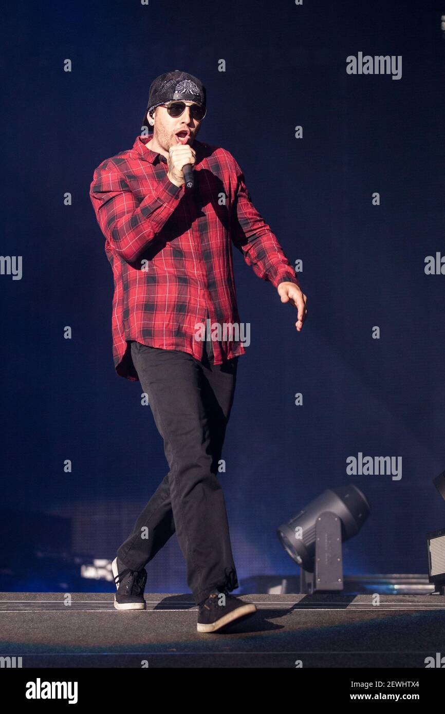 M. Shadows (Matthew Charles Sanders) di Avenged Sevenfold suona dal vivo allo U.S. Bank Stadium di Minneapolis, Minnesota. (Foto per Imagespace) *** utilizzare credito dal campo credito *** Foto Stock