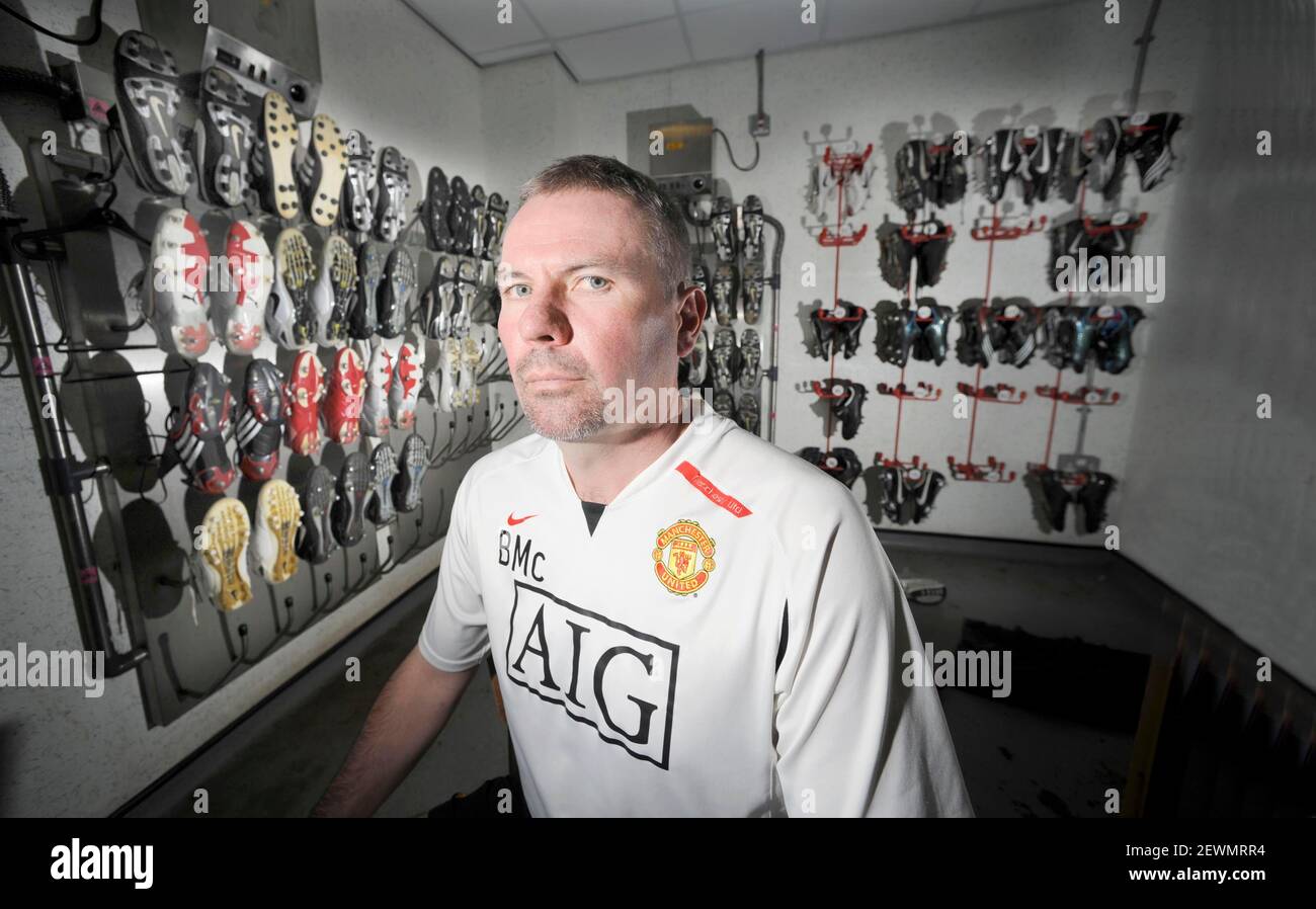 BRIAN MCCLAIR MAN UTD YOUTH ACADEMY DIRECTOR NELLA SALA BOOT DI CARRINGTON. 2/5/2008. IMMAGINE DAVID ASHDOWN Foto Stock