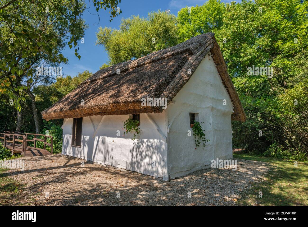 Replica casa pescatori, Pakasz Farm, Koros Maros National Park, vicino alla città di Veszto, regione della Grande pianura meridionale, Ungheria, Europa centrale Foto Stock