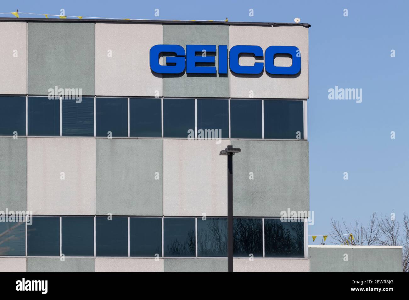 Carmel - Circa Marzo 2021: Ufficio assicurativo GEICO. GEICO è una controllata di Berkshire Hathaway. Foto Stock