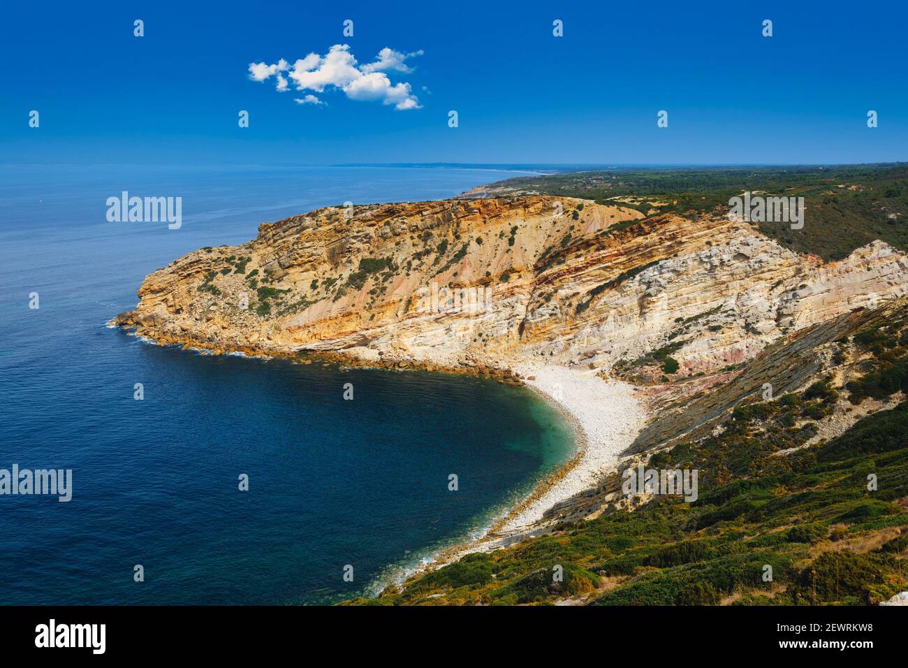 Capo Espichel e Oceano Atlantico, Sesimbra, Costa di Lisbona, Setubal, Portogallo, Europa Foto Stock