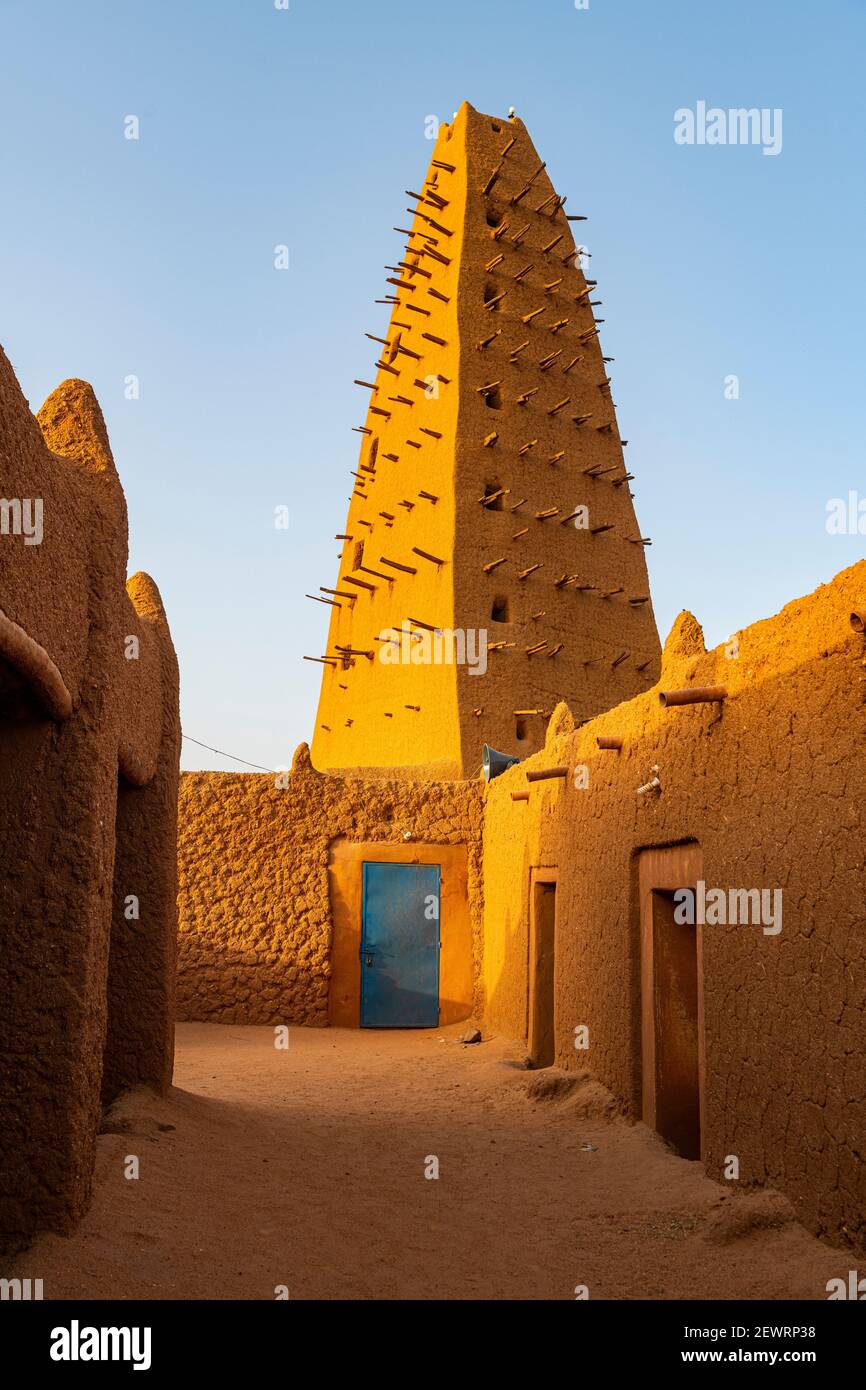 Grande moschea di Agadez, patrimonio dell'umanità dell'UNESCO, Agadez, Niger, Africa Foto Stock