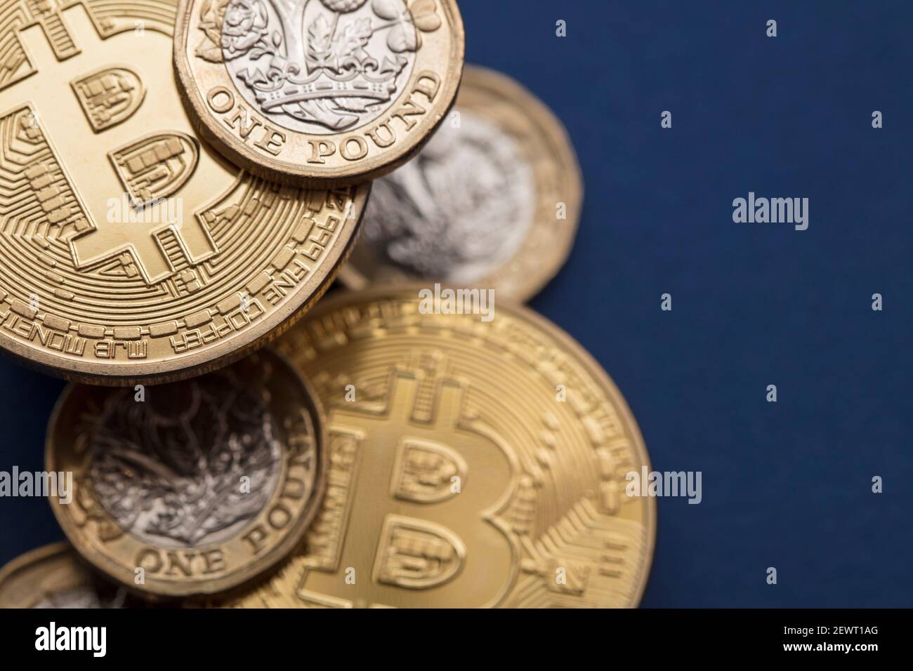 Bitcoin criptovaluta contro la Gran sterlina britannica Foto Stock