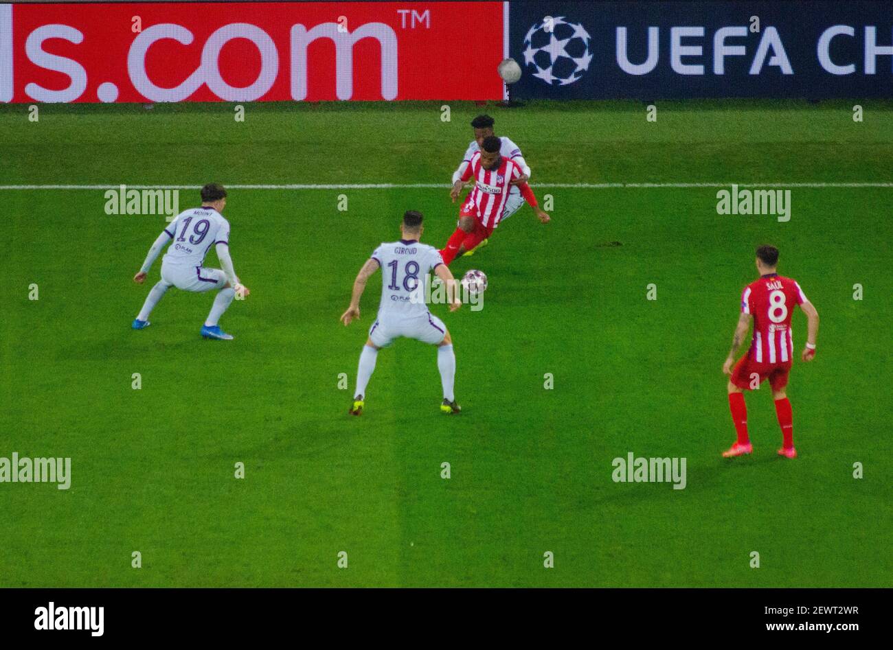 BUCAREST, ROMANIA - 23 febbraio 2021 - Chelsea FC e Atletico Madrid in azione durante la prima tappa della UEFA Champions League al National sono Foto Stock