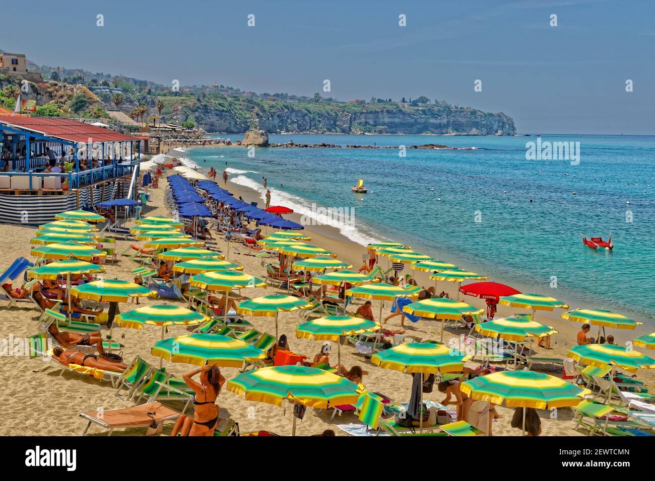 Spiaggia a Tropea in Calabria, Italia. Foto Stock