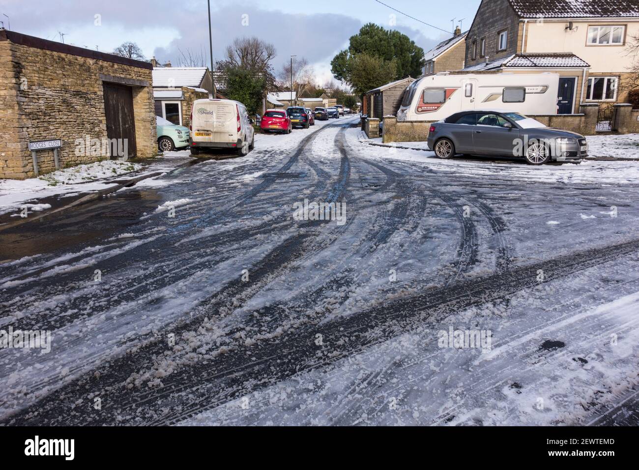 Condizioni stradali pericolose con slush, Gloucestershire, Regno Unito Foto Stock