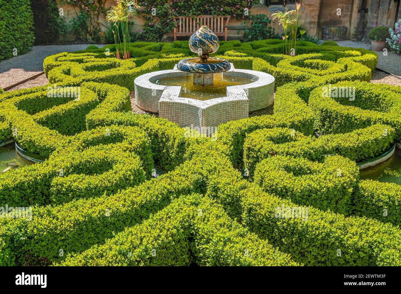 Il Giardino di Knot al Castello di Sudeley vicino a Winchcombe, Gloucestershire, Inghilterra Foto Stock