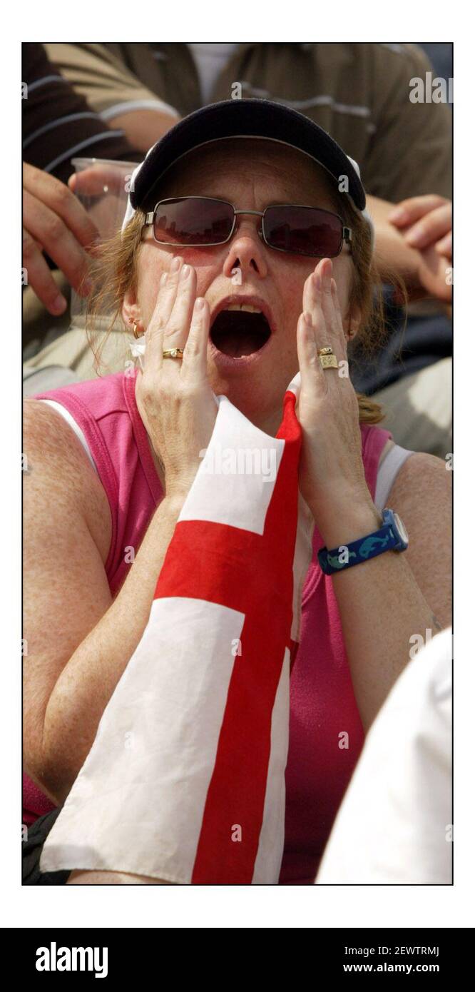 Henman Hill come tim ha vinto fino al turno successivo Al Wimbledonpic David Sandison 21/5/2005 Foto Stock