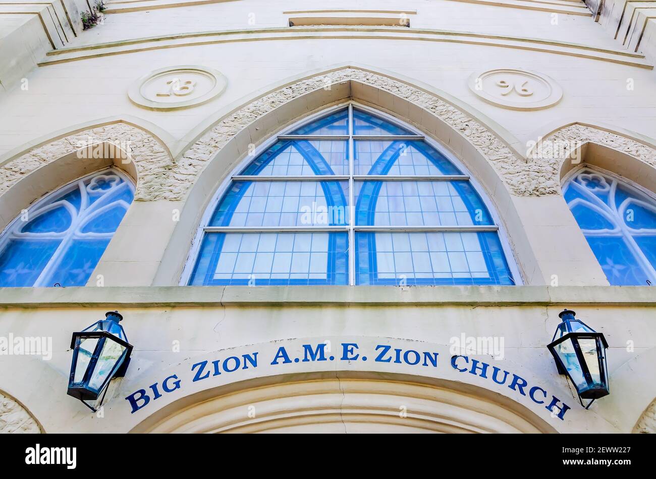 La Chiesa Episcopale Zion Metodista Africana Big Sion è raffigurata, 19 febbraio 2021, a Mobile, Alabama. La chiesa fu costruita nel 1867 ed è elencata sul Nat Foto Stock