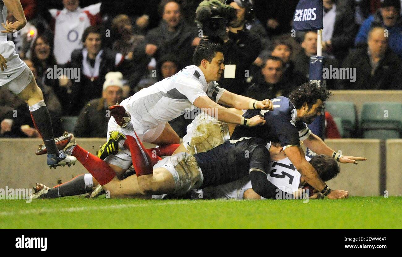 SIX NATIONS ENGLAND V FRANCE A TWICKENHAM BEN FODEN SEGNA L'UNICA PROVA. 26/2/2011. IMMAGINE DAVID ASHDOWN Foto Stock