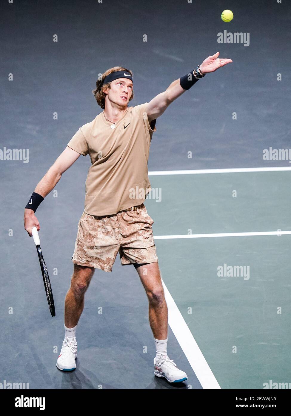 ROTTERDAM, PAESI BASSI - 3:03-03-2021 MARZO: Tennis: Torneo di tennis ABN-AMRO: Rotterdam Andrey Rublev di Russia durante la sua partita contro Andy Murray di Gran Bretagna nel 48° torneo mondiale di tennis ABN AMRO a Rotterdam Ahoy il 3 marzo 2021 a Rotterdam, Paesi Bassi (Foto di Henk Seppen/Orange Pictures) Credit: Orange Pics BV/Alamy Live News Foto Stock