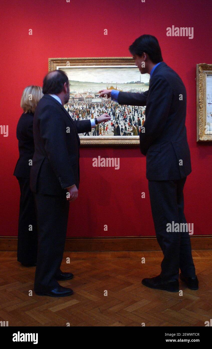 'GOOD FRIDAY,DAISY NOOK'BY LS LOWRY IN VENDITA A CHRISTIES,LONDRA IL 8/6/07 ,PREVENTIVO 1-1.5 MILIONI. 14/3/07 TOM PILSTON Foto Stock