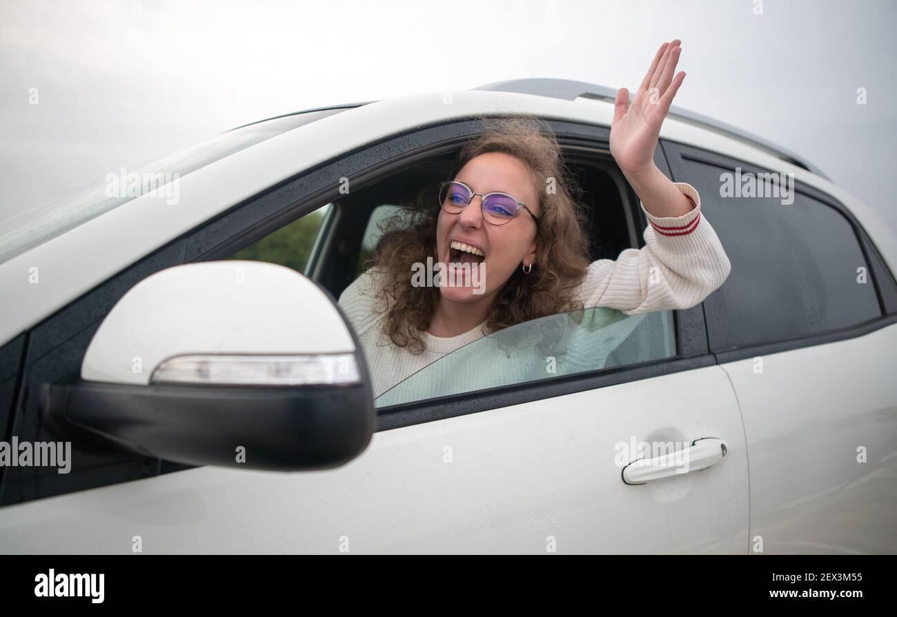 Arm out window car immagini e fotografie stock ad alta risoluzione - Alamy