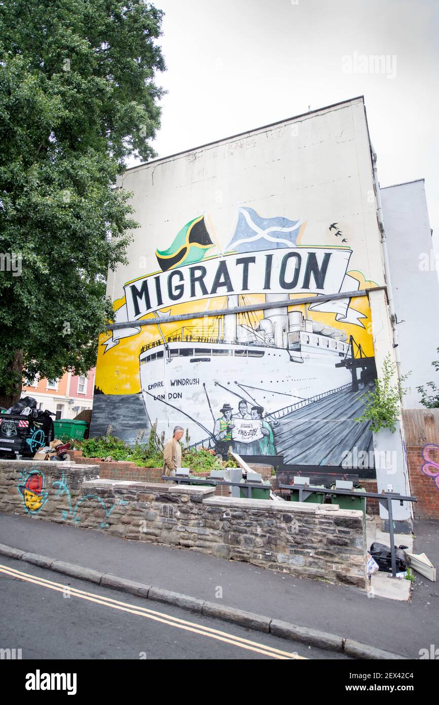 Il murale Windrush nella zona di St Paul della città di Bristol, Regno Unito Foto Stock