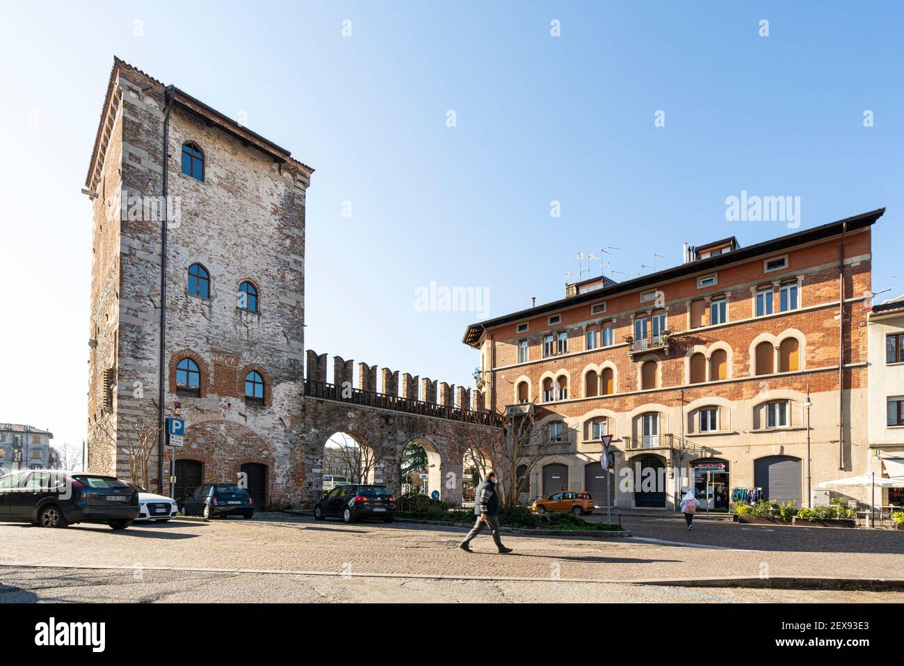 Udine, Italia. 3 marzo 2021. Vista panoramica dell'antica porta della città di Aquileia nel centro della città Foto Stock