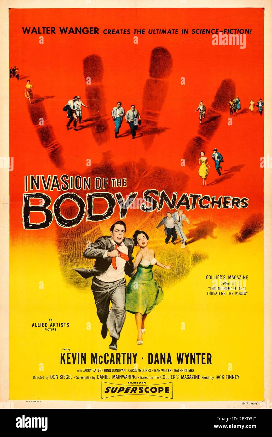 Invasion of the Body Snatchers è un film horror di fantascienza statunitense del 1956 prodotto da Walter Wanger. Poster di film d'epoca. Foto Stock