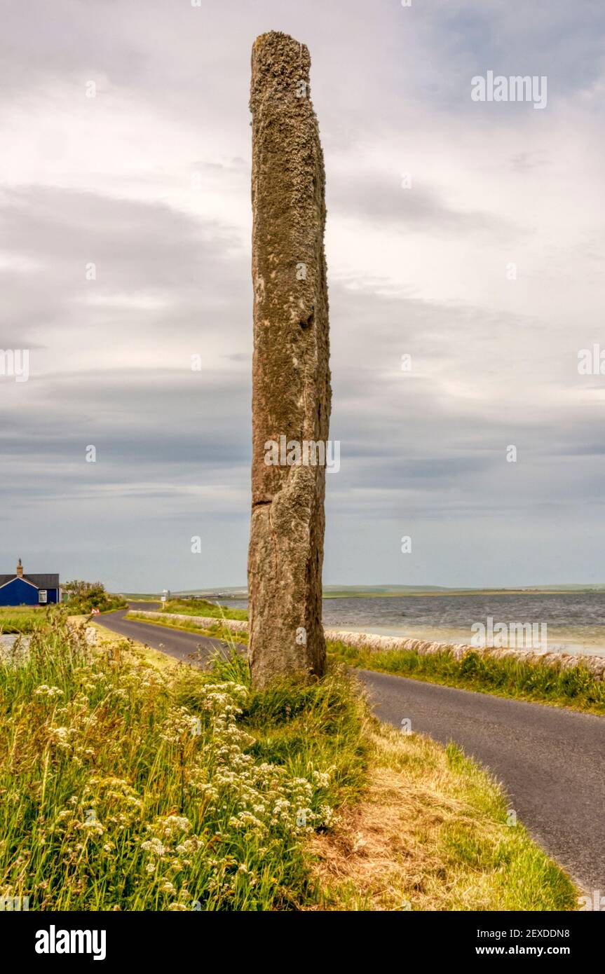 Il Watchstone sulla penisola di Stenness in Orkney della terraferma. DETTAGLI NELLA DESCRIZIONE. Foto Stock
