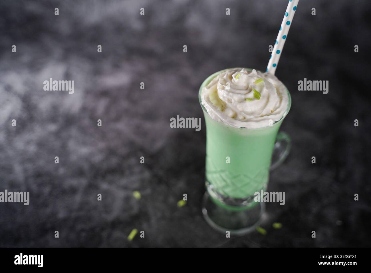 Shamrock shake - st patricks bevanda di giorno, fuoco selettivo Foto Stock