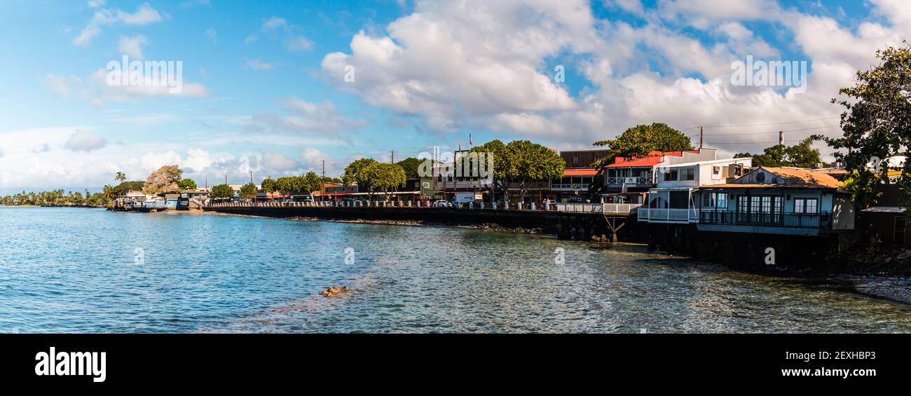 Distretto turistico di Front Street sulla Baia di Lahaina, Lahaina, Maui, Hawaii, Stati Uniti Foto Stock