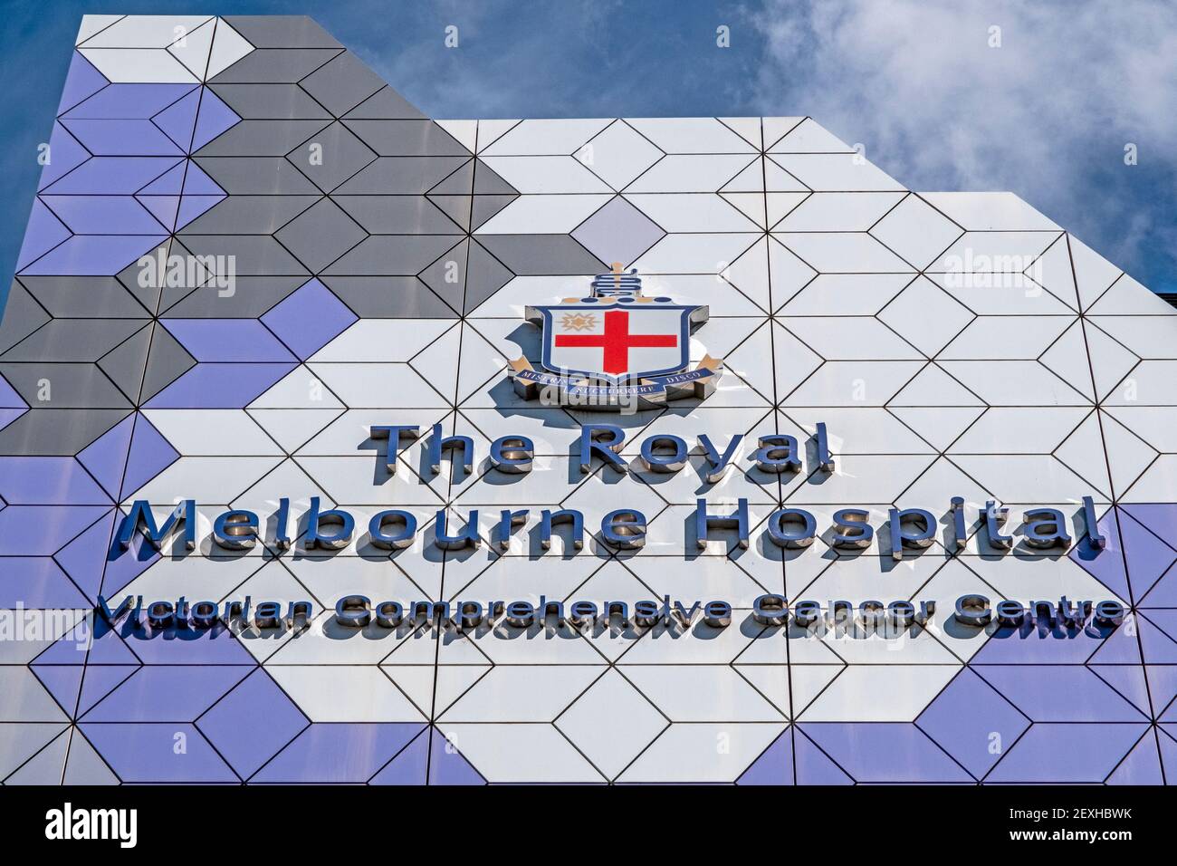 Cartelli d'identità sul muro del Royal Melbourne Hospital Parkville, Melbourne, Victoria, Australia Foto Stock