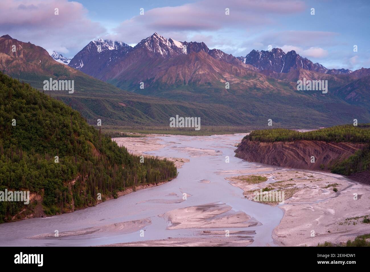 Alaska fiume di montagna Chugach Range Ultima frontiera Foto Stock