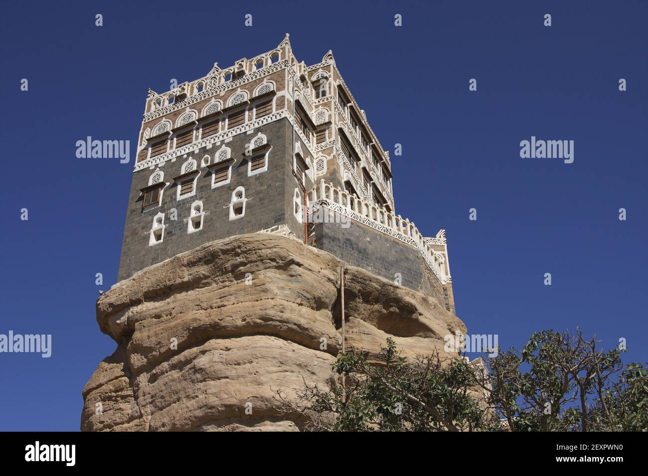 Dar al-Hajar Rock Palace, Wadi Dhahr, vicino a Sana'a, Yemen Foto Stock