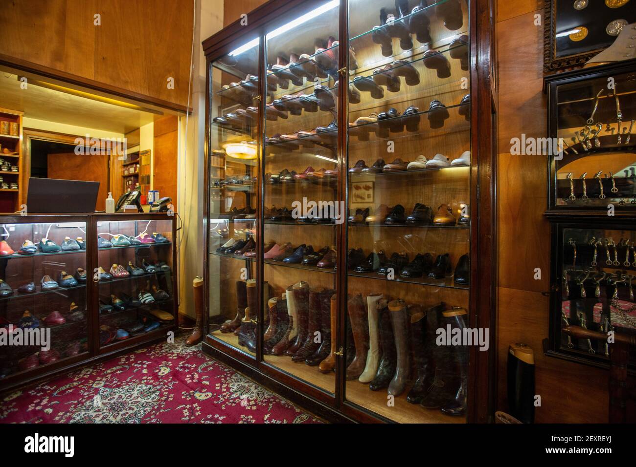 John Lobb, i migliori scarpe e stivali fatti a mano, Mayfair, Londra, Inghilterra, Regno Unito Foto Stock