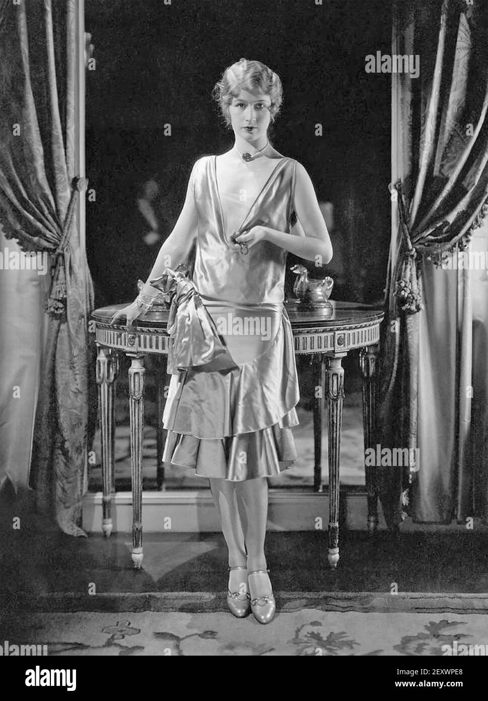 PATOU attrice cinematografica americana e ballerina Portia Grafton modella A. 1927 design della casa di moda francese Foto Stock