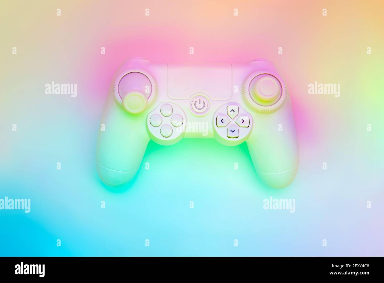 Joystick su sfondo olografico. Concetto di videogioco Foto Stock