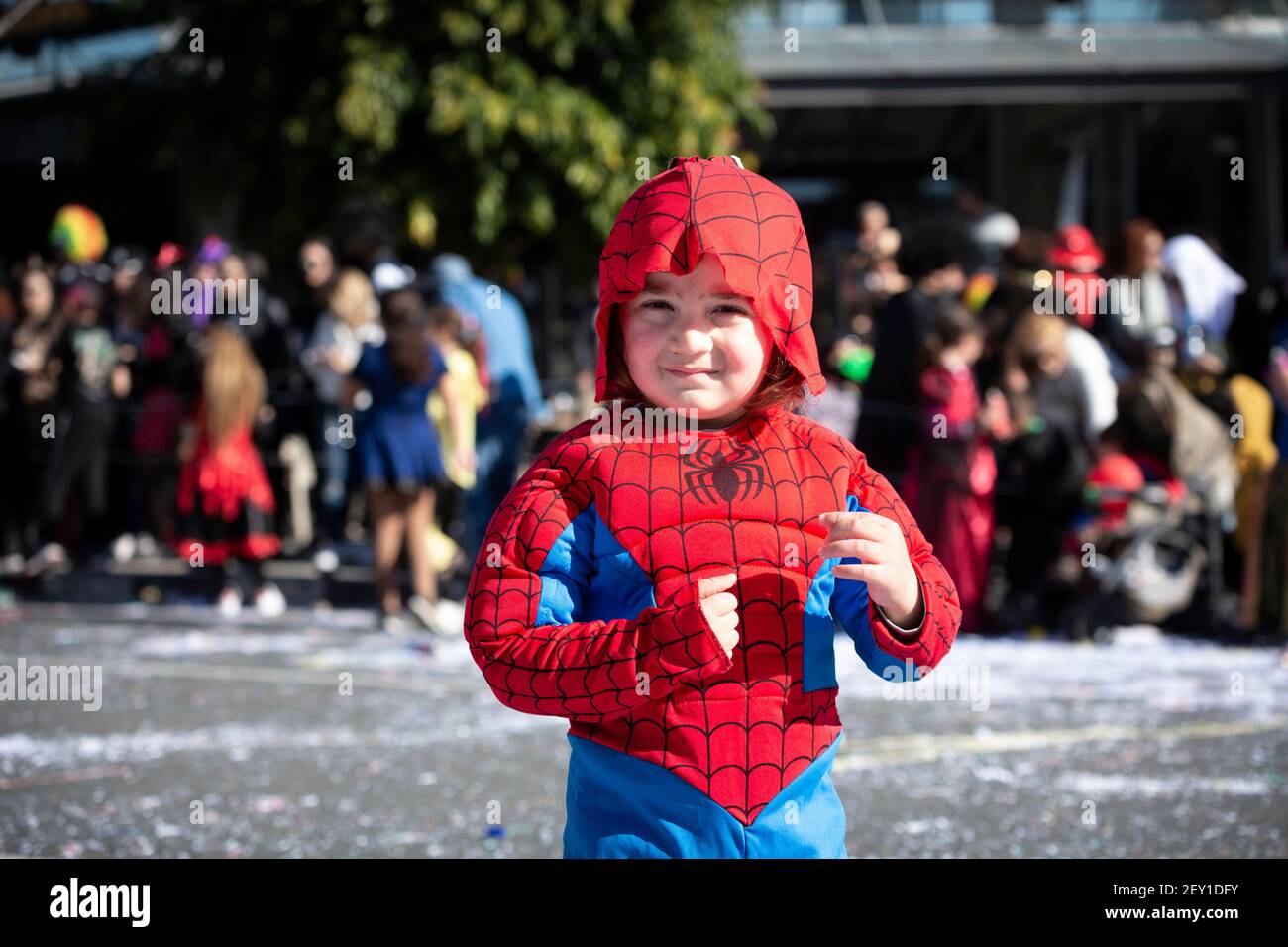 Spiderman costume boy immagini e fotografie stock ad alta risoluzione -  Alamy