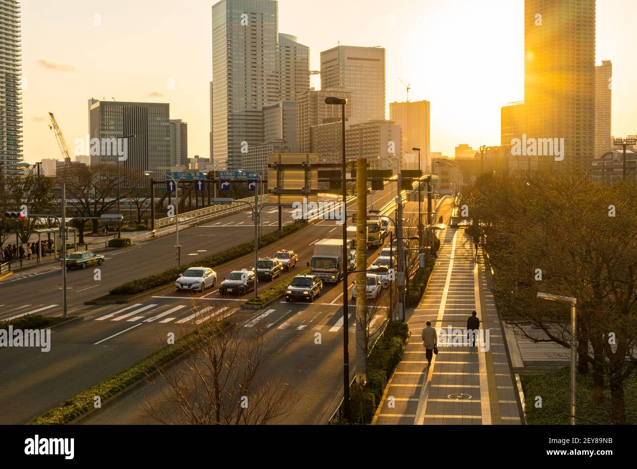 I grattacieli si trovano nell'area di Harumi e Tsukishima a Tokyo, Giappone. Foto Stock