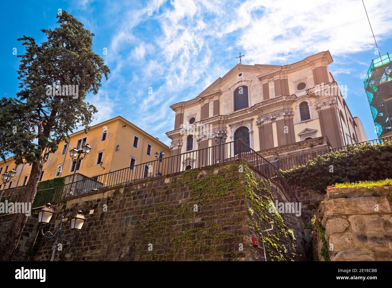 Chiesa di Trieste in collina e vista sull'architettura, Friuli Venezia Giulia in Italia Foto Stock