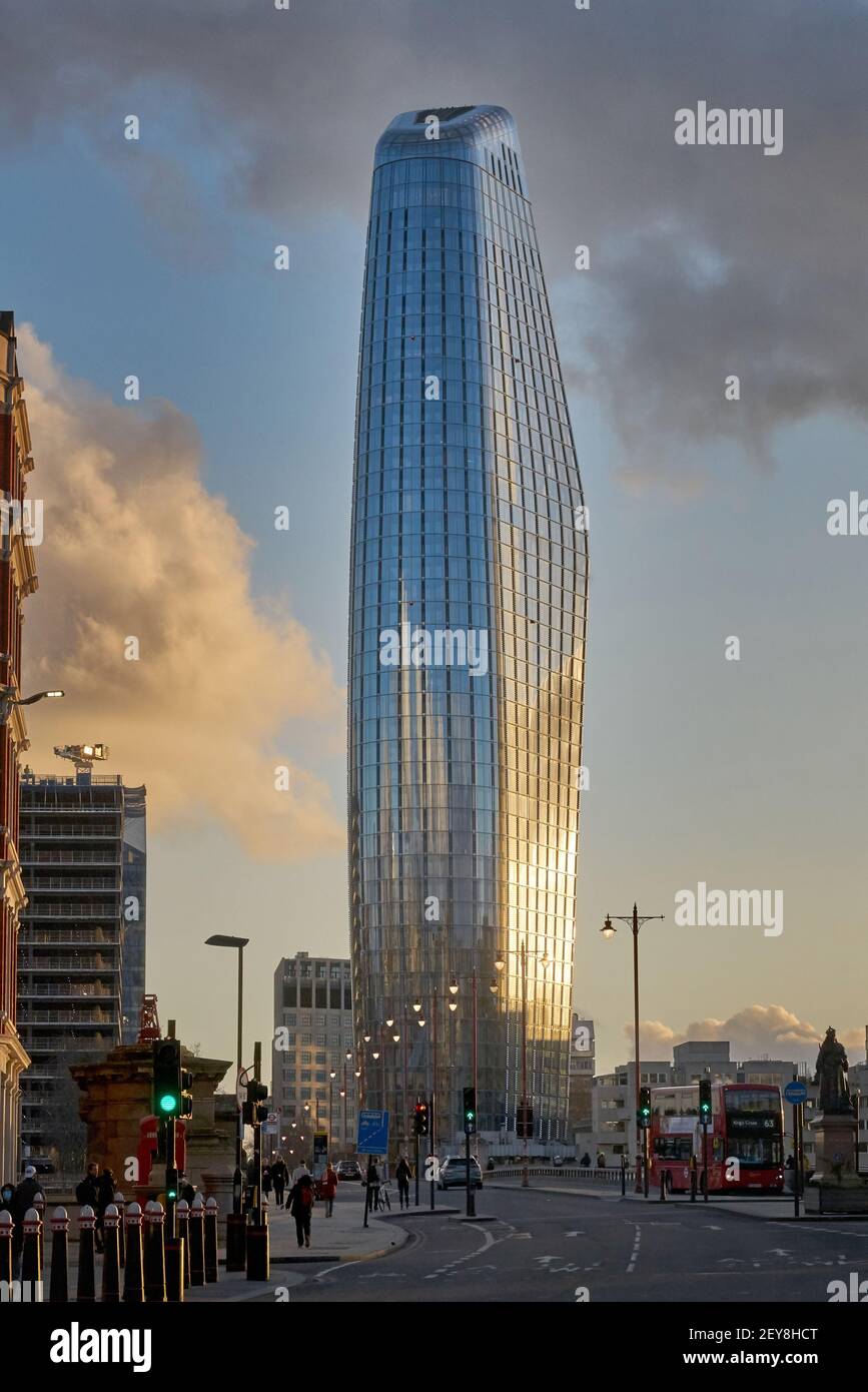 1 Blackfriars Road Bankside, London Tower Block. blackfriars Glass Building Foto Stock
